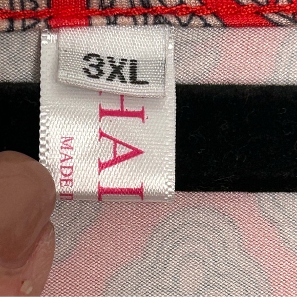 Halife Red/Grey Paisley Printed Round Split -V w/Buttons Flowy Tunic Top Sz 3X - Picture 11 of 14